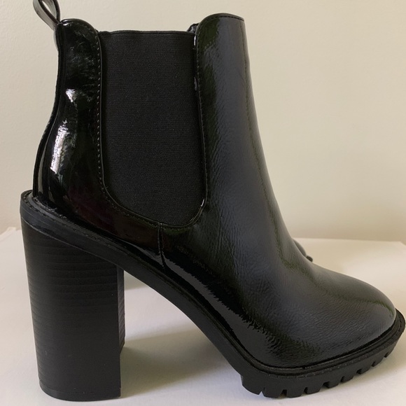 Fashion Nova Black Patent Chunky Boots Size 6.5 - Picture 6 of 16